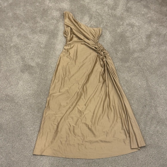 Anthropologie Delfi Collective Gold Pleated One Shoulder Midi Dress size small - Picture 4 of 10